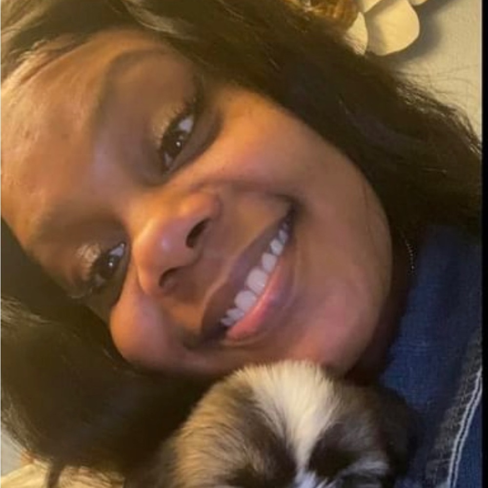 Meet your Posher, Nadia